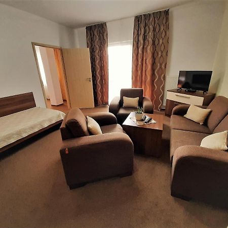Melrose Apartments Братислава Екстер'єр фото