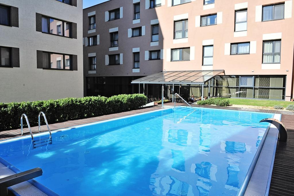 Melrose Apartments Братислава Екстер'єр фото